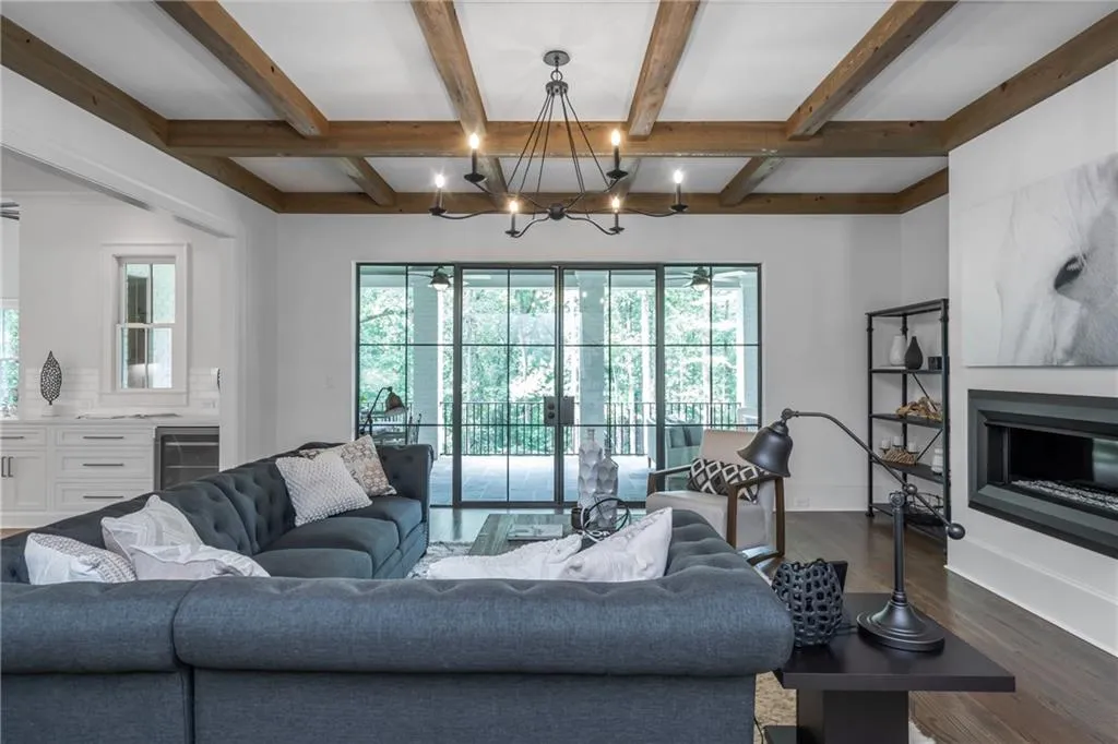 5720a Riverside Drive, Atlanta, Georgia 30327, 6 Bedrooms Bedrooms, ,6 BathroomsBathrooms,Residential,Sold,5720a Riverside Drive,6765725