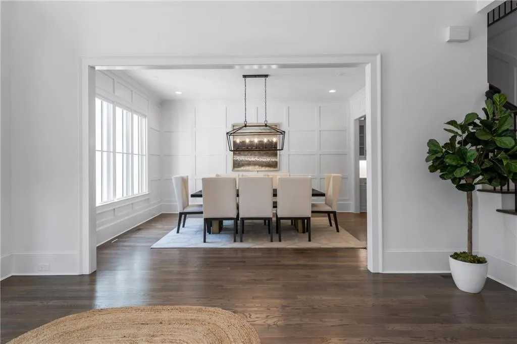 5720a Riverside Drive, Atlanta, Georgia 30327, 6 Bedrooms Bedrooms, ,6 BathroomsBathrooms,Residential,Sold,5720a Riverside Drive,6765725