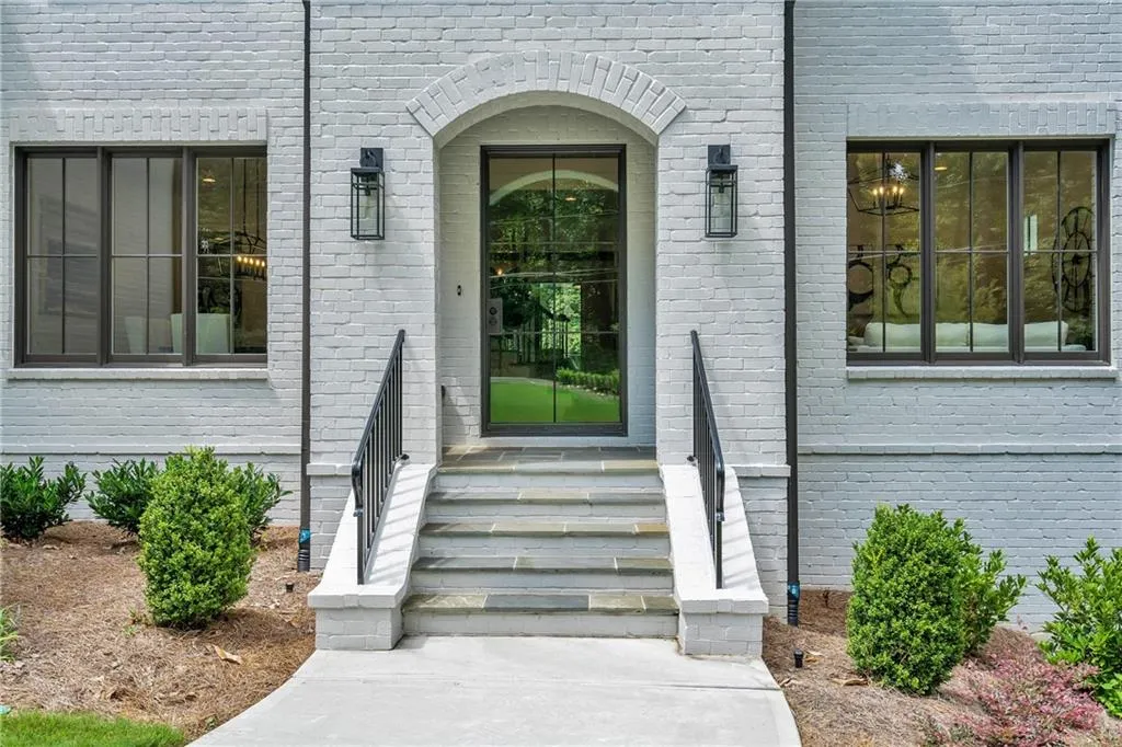 5720a Riverside Drive, Atlanta, Georgia 30327, 6 Bedrooms Bedrooms, ,6 BathroomsBathrooms,Residential,Sold,5720a Riverside Drive,6765725