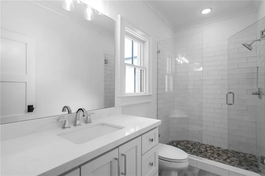 5720a Riverside Drive, Atlanta, Georgia 30327, 6 Bedrooms Bedrooms, ,6 BathroomsBathrooms,Residential,Sold,5720a Riverside Drive,6765725