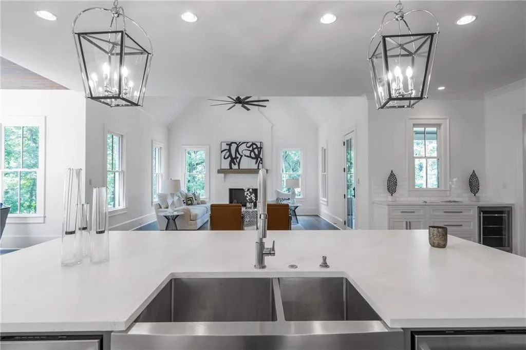 5720a Riverside Drive, Atlanta, Georgia 30327, 6 Bedrooms Bedrooms, ,6 BathroomsBathrooms,Residential,Sold,5720a Riverside Drive,6765725