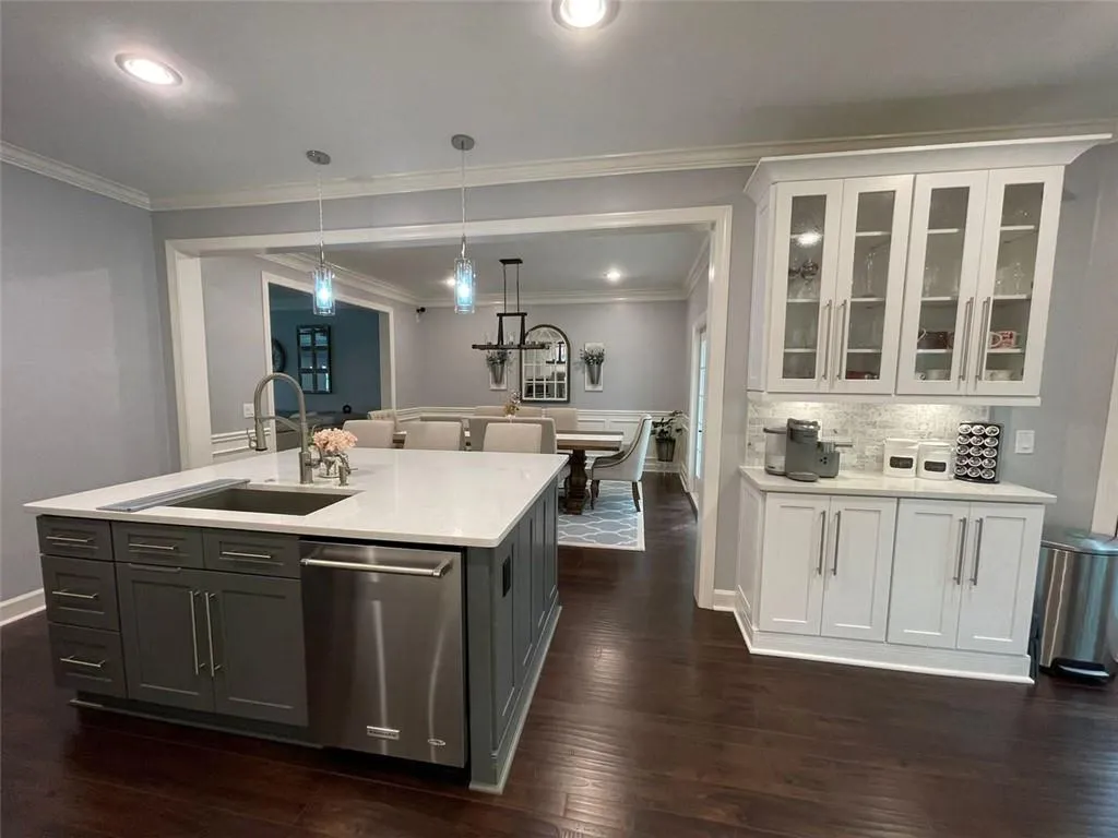17 Forest Ridge Court, Atlanta, Georgia 30350, 3 Bedrooms Bedrooms, ,2 BathroomsBathrooms,Residential,Sold,17 Forest Ridge Court,6953623