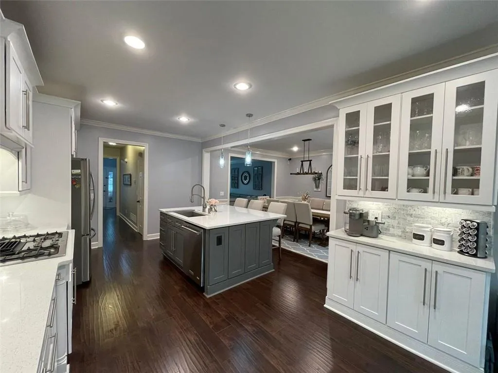 17 Forest Ridge Court, Atlanta, Georgia 30350, 3 Bedrooms Bedrooms, ,2 BathroomsBathrooms,Residential,Sold,17 Forest Ridge Court,6953623