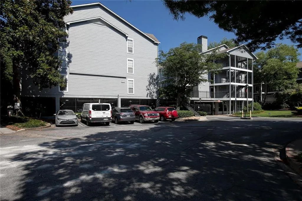 432 Granville Court, Atlanta, Georgia 30328, 2 Bedrooms Bedrooms, ,2 BathroomsBathrooms,Residential,Sold,432 Granville Court,7413212