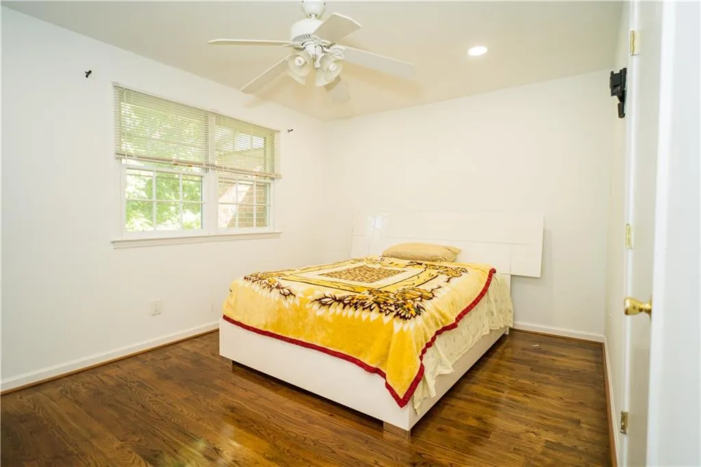 6520 Roswell Road Unit 34, Atlanta, Georgia 30328, 2 Bedrooms Bedrooms, ,2 BathroomsBathrooms,Residential,Sold,6520 Roswell Road Unit 34,6797384