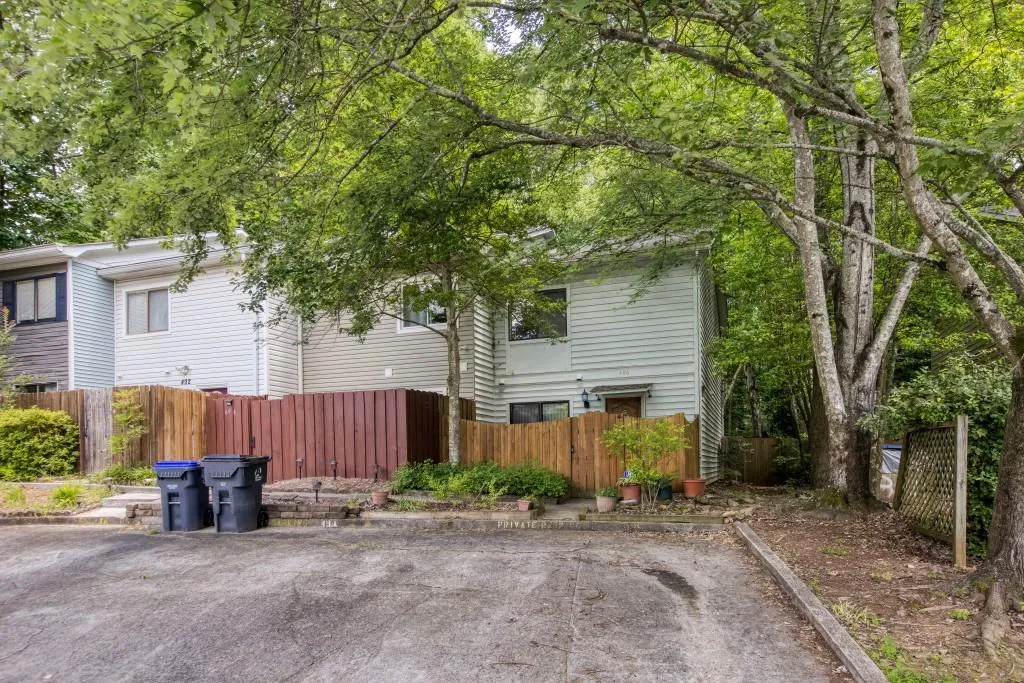 496 Granite Ridge Place, Sandy Springs, Georgia 30350, 2 Bedrooms Bedrooms, ,2 BathroomsBathrooms,Residential,Sold,496 Granite Ridge Place,7230651