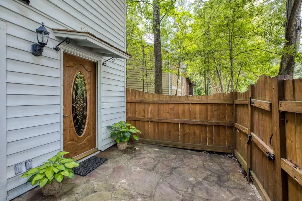 496 Granite Ridge Place, Sandy Springs, Georgia 30350, 2 Bedrooms Bedrooms, ,2 BathroomsBathrooms,Residential,Sold,496 Granite Ridge Place,7230651