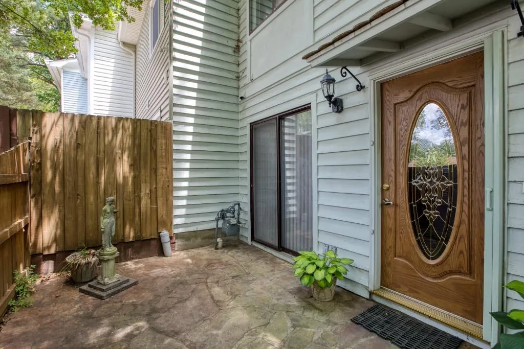 496 Granite Ridge Place, Sandy Springs, Georgia 30350, 2 Bedrooms Bedrooms, ,2 BathroomsBathrooms,Residential,Sold,496 Granite Ridge Place,7230651