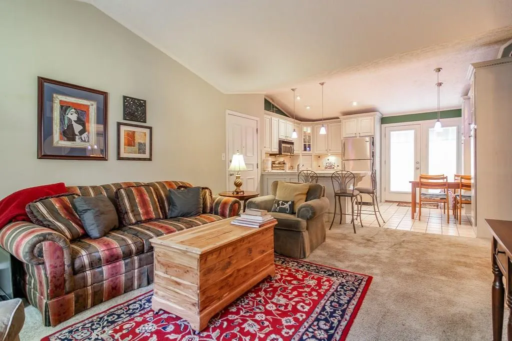 1822 N Rock Springs Road Unit 20, Atlanta, Georgia 30324, 2 Bedrooms Bedrooms, ,1 BathroomBathrooms,Residential,Sold,1822 N Rock Springs Road Unit 20,6006748