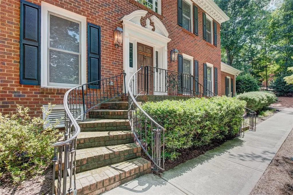 635 Bittersweet Trail, Sandy Springs, Georgia 30350, 4 Bedrooms Bedrooms, ,3 BathroomsBathrooms,Residential,Sold,635 Bittersweet Trail,6931484