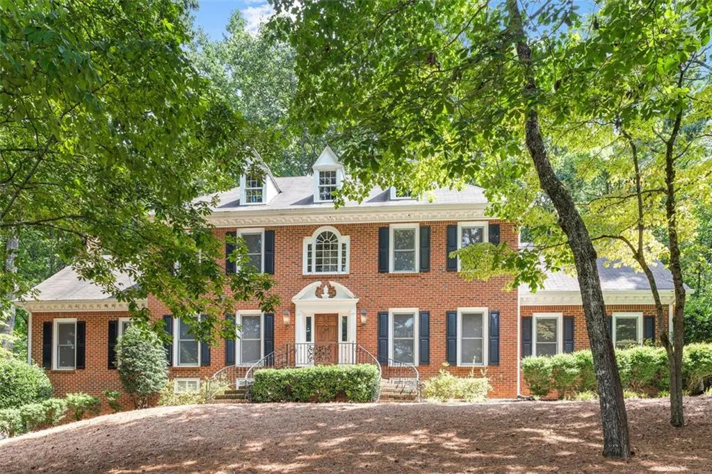 635 Bittersweet Trail, Sandy Springs, Georgia 30350, 4 Bedrooms Bedrooms, ,3 BathroomsBathrooms,Residential,Sold,635 Bittersweet Trail,6931484