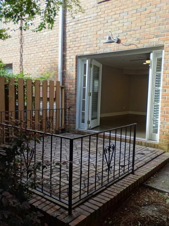 6700 Roswell Road Unit 30-c, Atlanta, Georgia 30328, 2 Bedrooms Bedrooms, ,1 BathroomBathrooms,Residential,Sold,6700 Roswell Road Unit 30-c,5877394