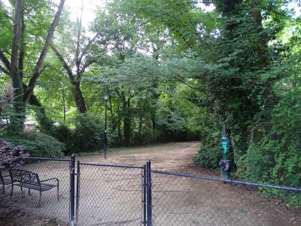 6700 Roswell Road Unit 30-c, Atlanta, Georgia 30328, 2 Bedrooms Bedrooms, ,1 BathroomBathrooms,Residential,Sold,6700 Roswell Road Unit 30-c,5877394