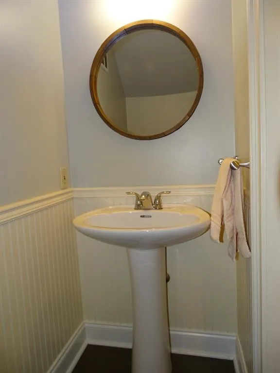 6700 Roswell Road Unit 30-c, Atlanta, Georgia 30328, 2 Bedrooms Bedrooms, ,1 BathroomBathrooms,Residential,Sold,6700 Roswell Road Unit 30-c,5877394