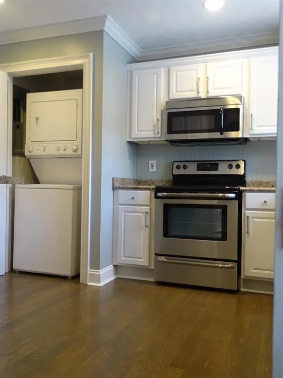 6700 Roswell Road Unit 30-c, Atlanta, Georgia 30328, 2 Bedrooms Bedrooms, ,1 BathroomBathrooms,Residential,Sold,6700 Roswell Road Unit 30-c,5877394