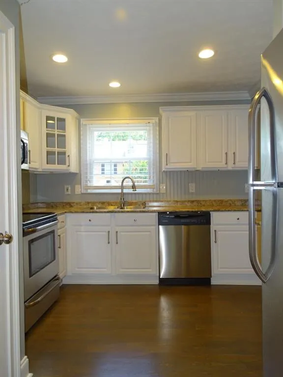 6700 Roswell Road Unit 30-c, Atlanta, Georgia 30328, 2 Bedrooms Bedrooms, ,1 BathroomBathrooms,Residential,Sold,6700 Roswell Road Unit 30-c,5877394