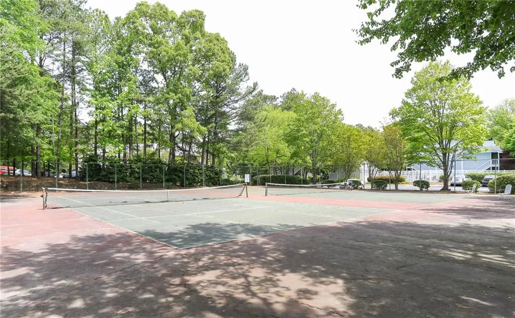 1402 Vicksburg Place, Sandy Springs, Georgia 30350, 2 Bedrooms Bedrooms, ,2 BathroomsBathrooms,Residential,Sold,1402 Vicksburg Place,6714193