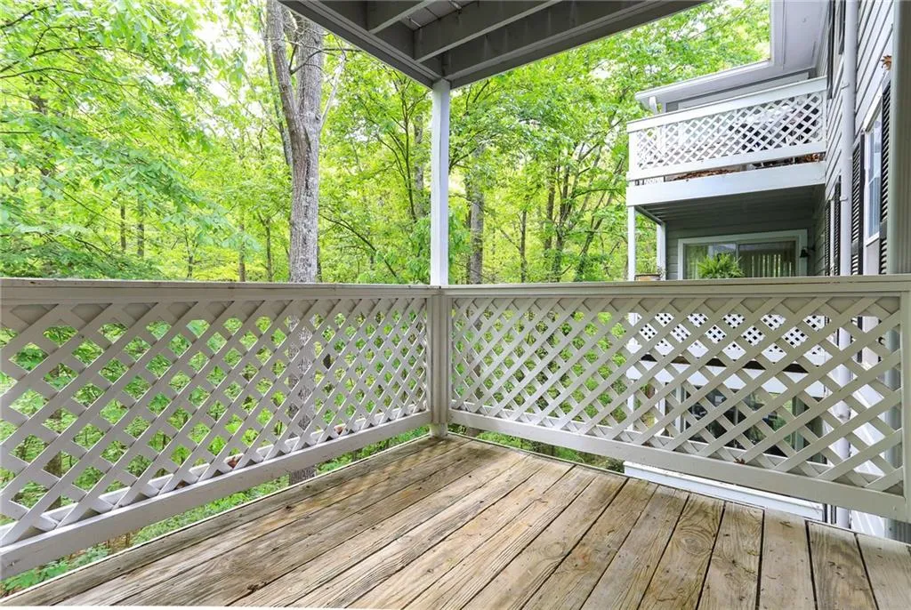 1402 Vicksburg Place, Sandy Springs, Georgia 30350, 2 Bedrooms Bedrooms, ,2 BathroomsBathrooms,Residential,Sold,1402 Vicksburg Place,6714193