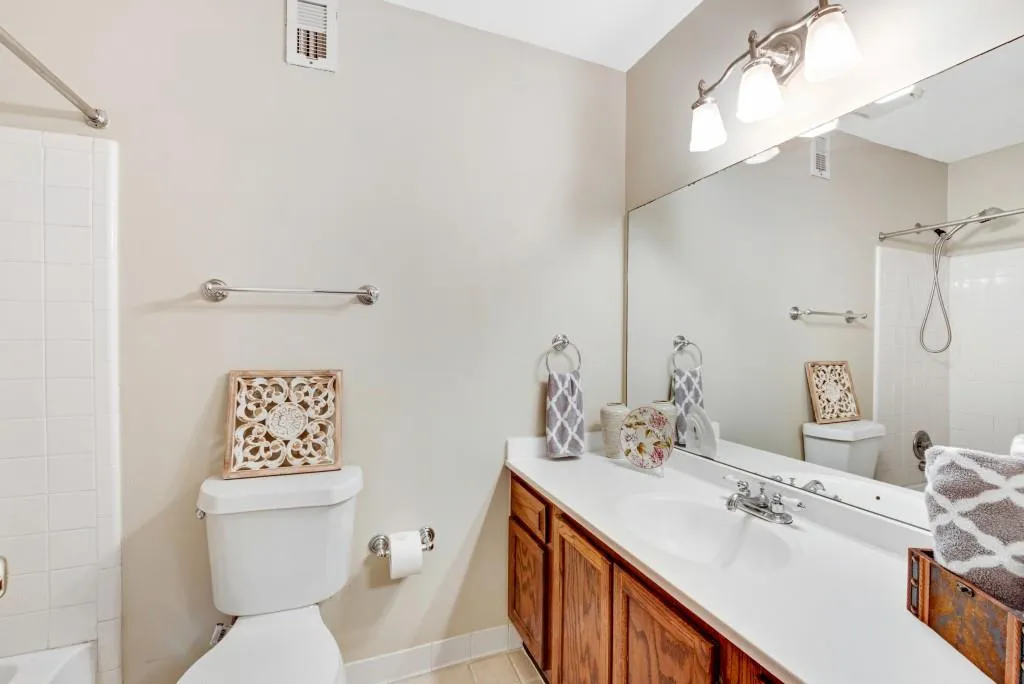 7500 Roswell Road Unit 84, Sandy Springs, Georgia 30350, 2 Bedrooms Bedrooms, ,2 BathroomsBathrooms,Residential,Sold,7500 Roswell Road Unit 84,6807842