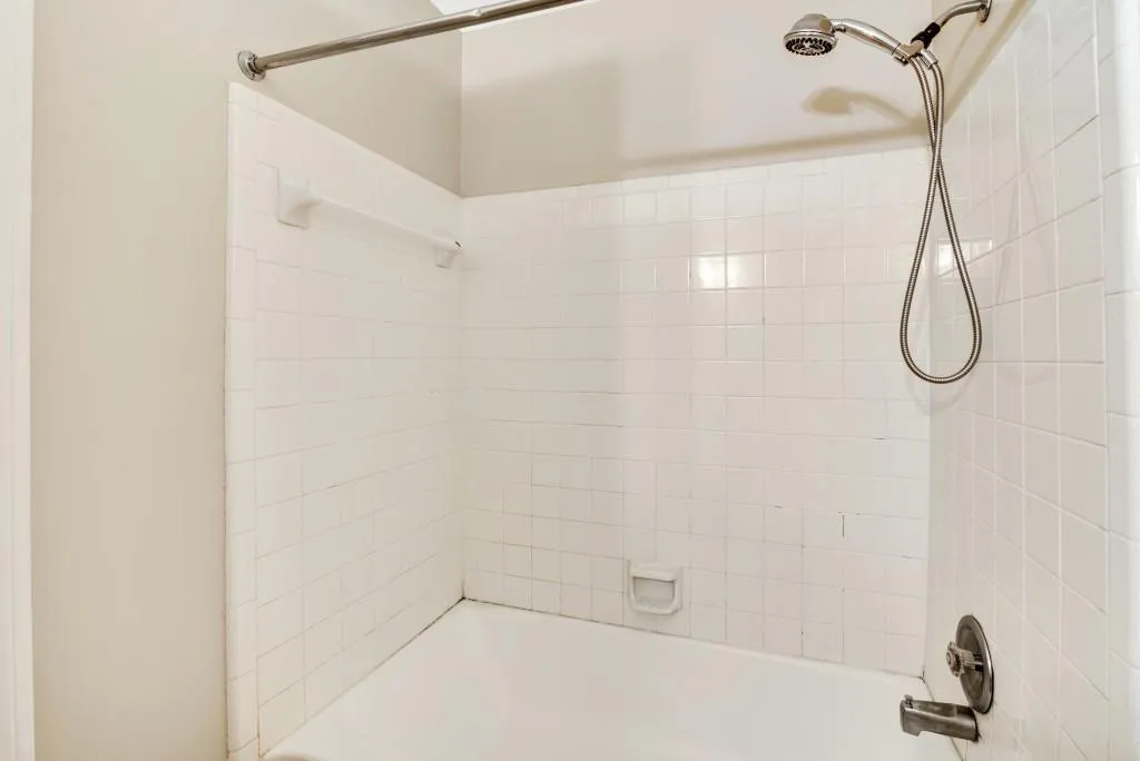 7500 Roswell Road Unit 84, Sandy Springs, Georgia 30350, 2 Bedrooms Bedrooms, ,2 BathroomsBathrooms,Residential,Sold,7500 Roswell Road Unit 84,6807842