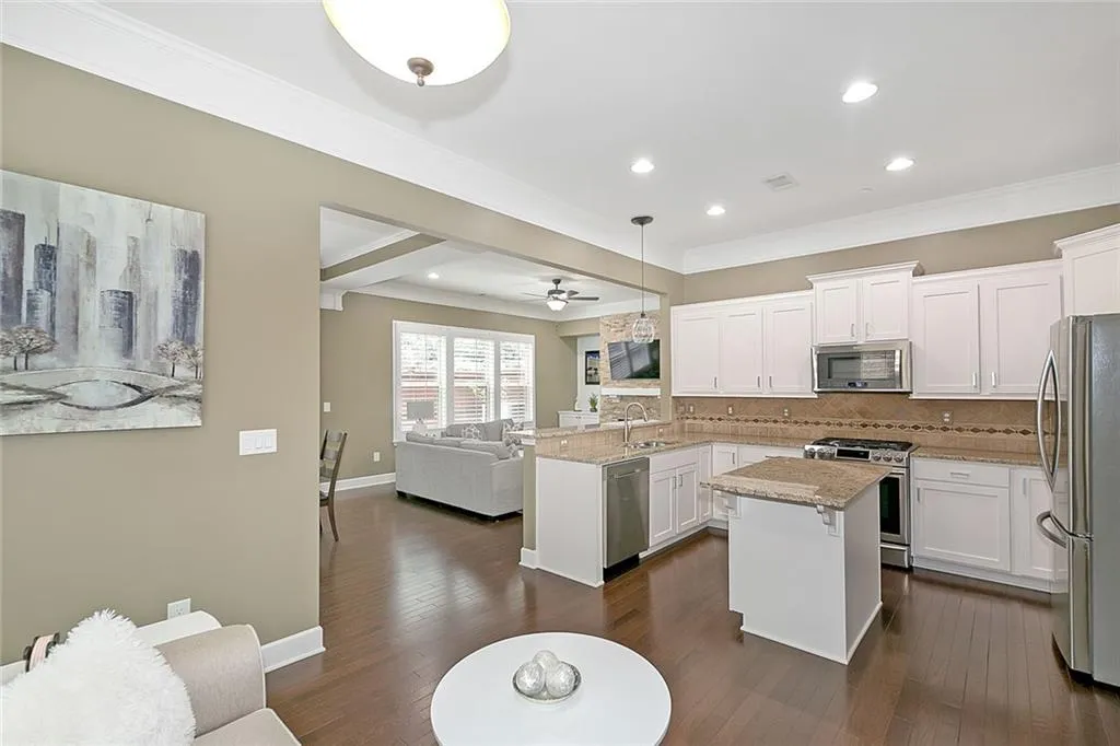 153 Barkley Lane, Sandy Springs, Georgia 30328, 3 Bedrooms Bedrooms, ,2 BathroomsBathrooms,Residential,Sold,153 Barkley Lane,6791838