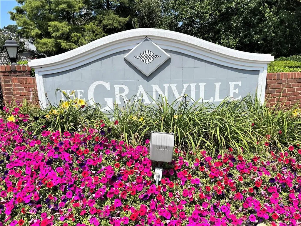 122 Granville Court, Atlanta, Georgia 30328, 2 Bedrooms Bedrooms, ,2 BathroomsBathrooms,Residential,Sold,122 Granville Court,6910037