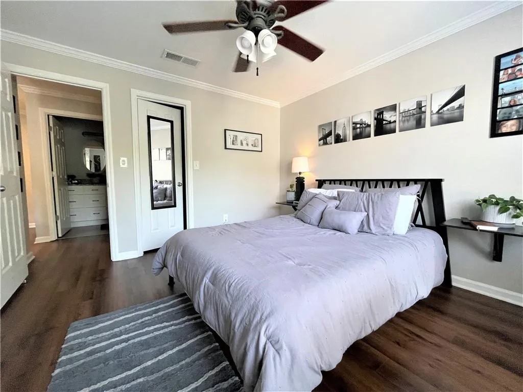 122 Granville Court, Atlanta, Georgia 30328, 2 Bedrooms Bedrooms, ,2 BathroomsBathrooms,Residential,Sold,122 Granville Court,6910037