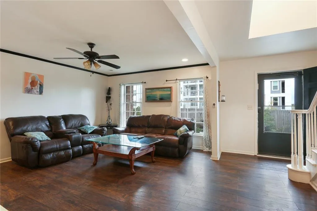 6520 Roswell Road Unit 9, Atlanta, Georgia 30328, 3 Bedrooms Bedrooms, ,2 BathroomsBathrooms,Residential,Sold,6520 Roswell Road Unit 9,6098889