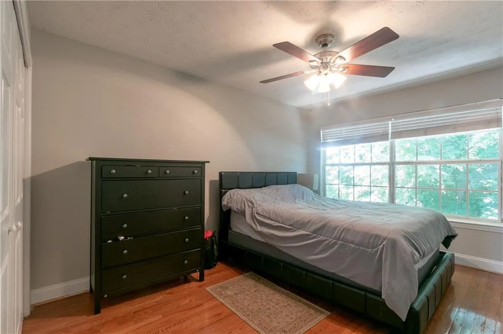 6980 Roswell Road Unit H1, Atlanta, Georgia 30328, 3 Bedrooms Bedrooms, ,2 BathroomsBathrooms,Residential,Sold,6980 Roswell Road Unit H1,6693280