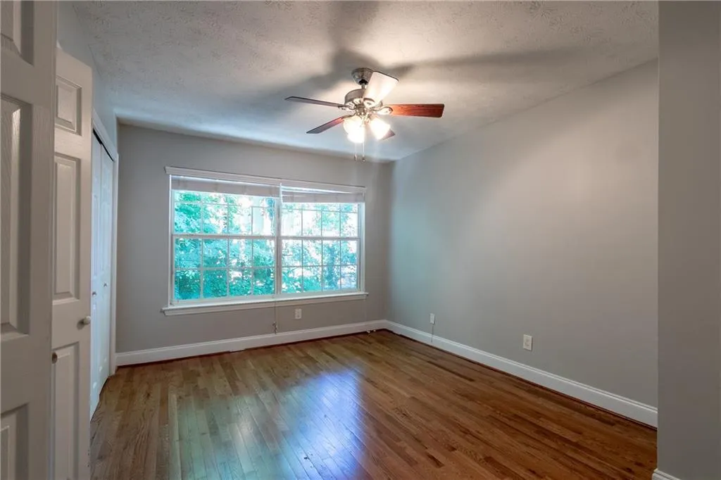 6980 Roswell Road Unit H1, Atlanta, Georgia 30328, 3 Bedrooms Bedrooms, ,2 BathroomsBathrooms,Residential,Sold,6980 Roswell Road Unit H1,6693280