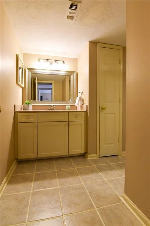 1105 Garden Court, Sandy Springs, Georgia 30328, 2 Bedrooms Bedrooms, ,2 BathroomsBathrooms,Residential,Sold,1105 Garden Court,6812539