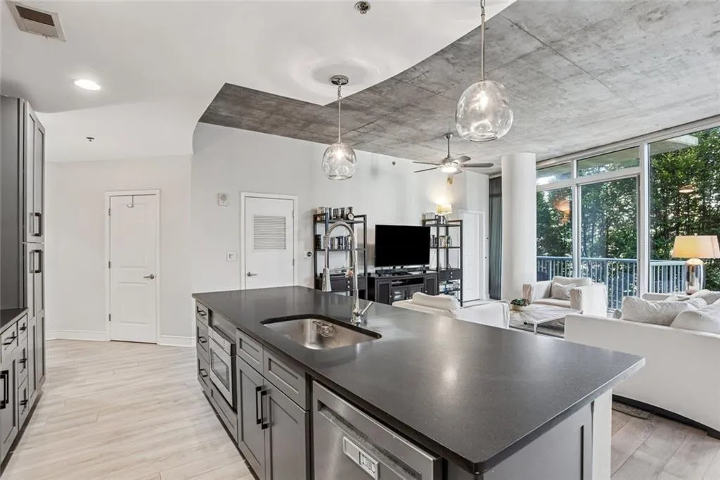 950 W Peachtree Street Nw Unit 803, Atlanta, Georgia 30309, 2 Bedrooms Bedrooms, ,2 BathroomsBathrooms,Residential,For Sale,950 W Peachtree Street Nw Unit 803,7666439