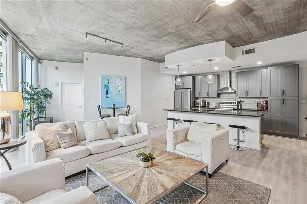 950 W Peachtree Street Nw Unit 803, Atlanta, Georgia 30309, 2 Bedrooms Bedrooms, ,2 BathroomsBathrooms,Residential,For Sale,950 W Peachtree Street Nw Unit 803,7666439