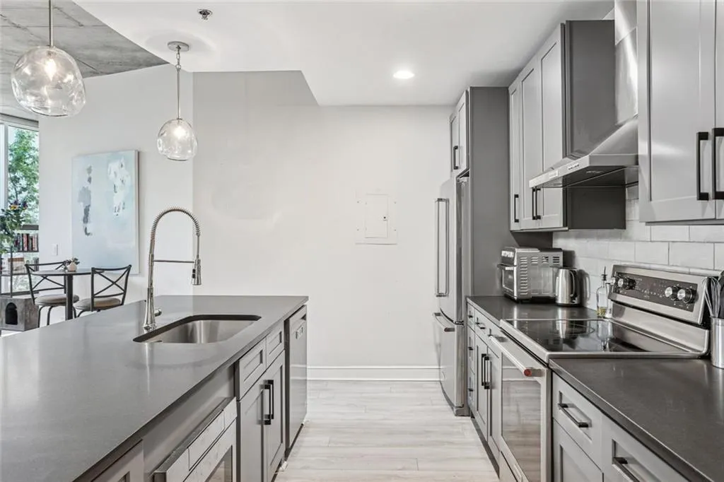 950 W Peachtree Street Nw Unit 803, Atlanta, Georgia 30309, 2 Bedrooms Bedrooms, ,2 BathroomsBathrooms,Residential,For Sale,950 W Peachtree Street Nw Unit 803,7666439