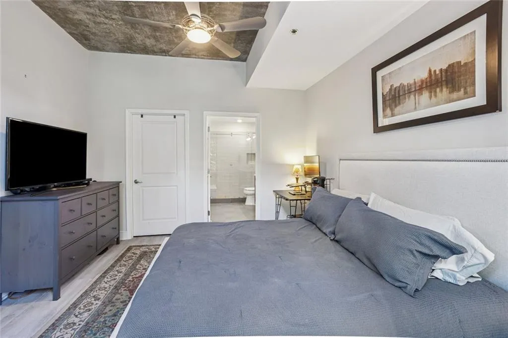 950 W Peachtree Street Nw Unit 803, Atlanta, Georgia 30309, 2 Bedrooms Bedrooms, ,2 BathroomsBathrooms,Residential,For Sale,950 W Peachtree Street Nw Unit 803,7666439