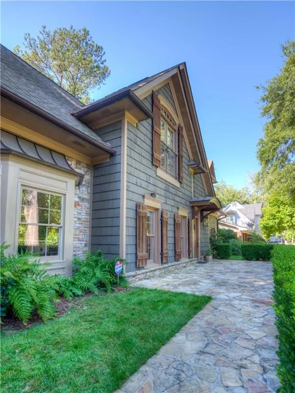 220 Hillside Drive, Atlanta, Georgia 30342, 5 Bedrooms Bedrooms, ,4 BathroomsBathrooms,Residential,Sold,220 Hillside Drive,5761806