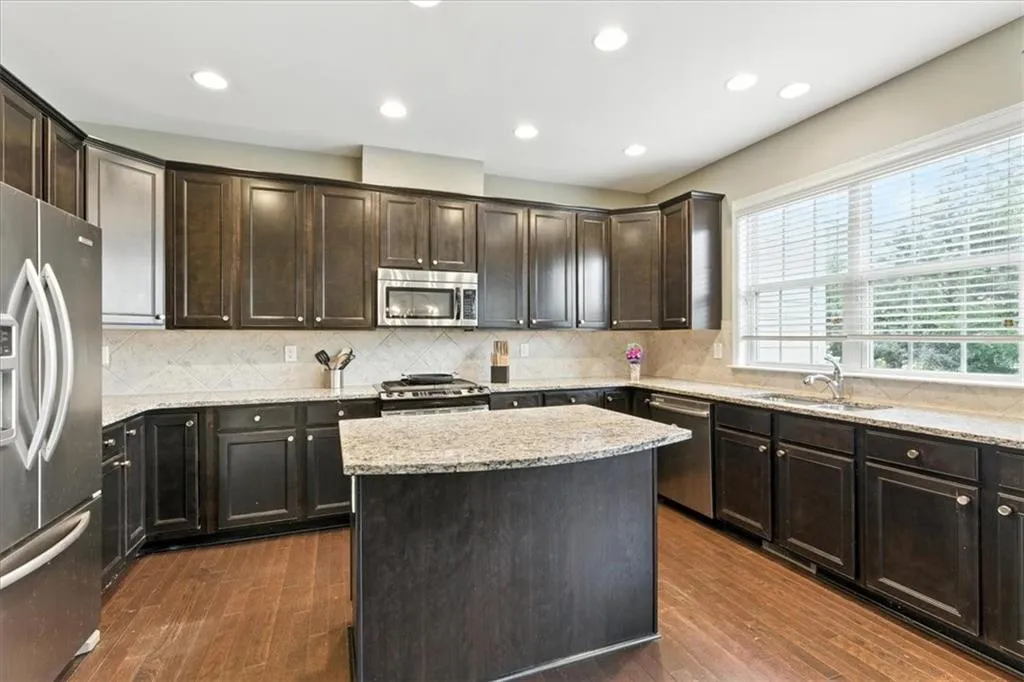 5045 Ridgemont Walk Se Unit 28, Atlanta, Georgia 30339, 4 Bedrooms Bedrooms, ,3 BathroomsBathrooms,Residential,For Sale,5045 Ridgemont Walk Se Unit 28,7626193
