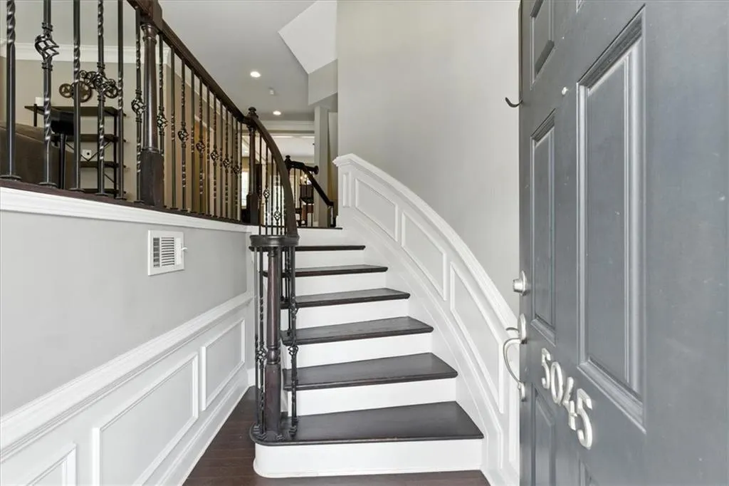 5045 Ridgemont Walk Se Unit 28, Atlanta, Georgia 30339, 4 Bedrooms Bedrooms, ,3 BathroomsBathrooms,Residential,For Sale,5045 Ridgemont Walk Se Unit 28,7626193