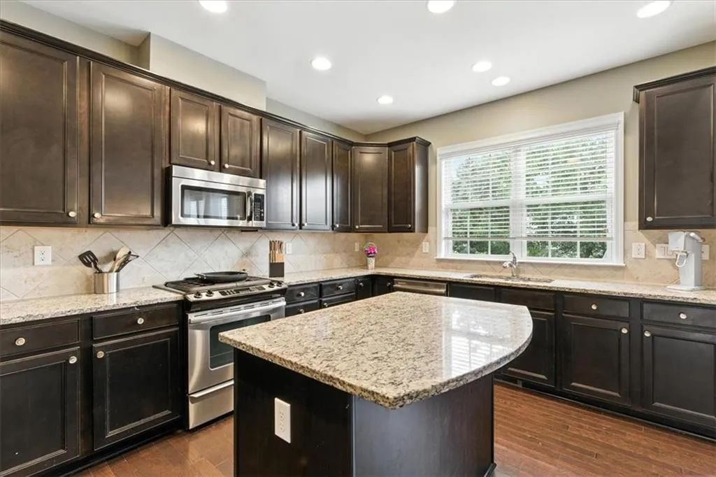 5045 Ridgemont Walk Se Unit 28, Atlanta, Georgia 30339, 4 Bedrooms Bedrooms, ,3 BathroomsBathrooms,Residential,For Sale,5045 Ridgemont Walk Se Unit 28,7626193