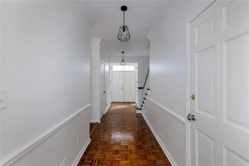 49 Willow Ne, Atlanta, Georgia 30342, 4 Bedrooms Bedrooms, ,4 BathroomsBathrooms,Residential,For Sale,49 Willow Ne,7743659