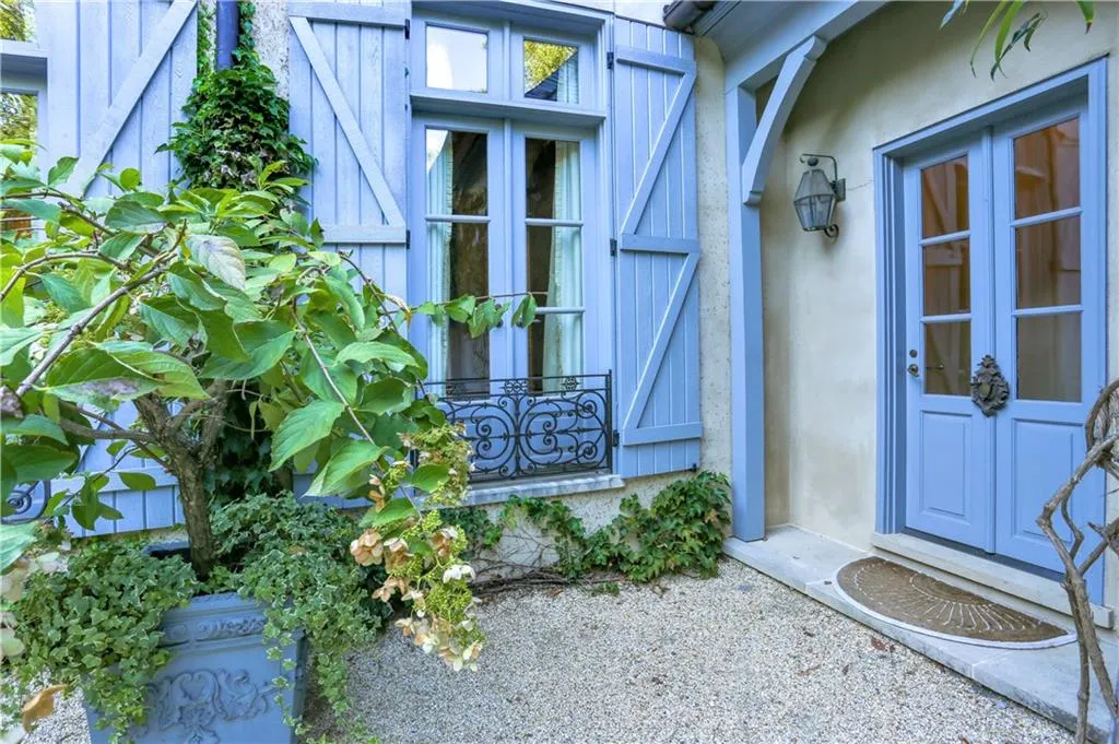 3220 Habersham Road Nw, Atlanta, Georgia 30305, 5 Bedrooms Bedrooms, ,5 BathroomsBathrooms,Residential,Sold,3220 Habersham Road Nw,5765747