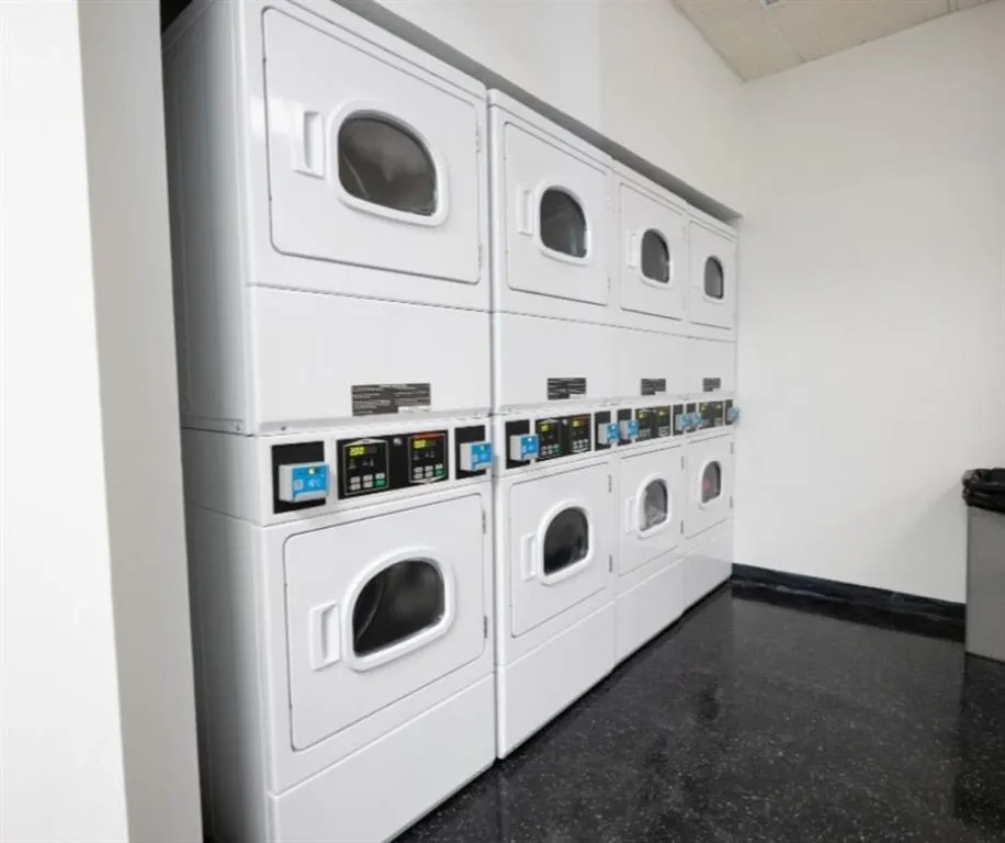 795 Hammond Dr Unit 801, Sandy Springs, Georgia 30328, 2 Bedrooms Bedrooms, ,1 BathroomBathrooms,Residential,Sold,795 Hammond Dr Unit 801,6962792