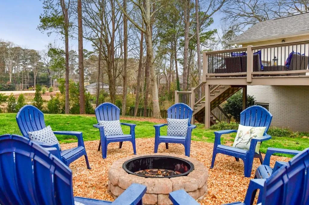 6350 N Hampton Drive, Sandy Springs, Georgia 30328, 4 Bedrooms Bedrooms, ,3 BathroomsBathrooms,Residential,Sold,6350 N Hampton Drive,6691083