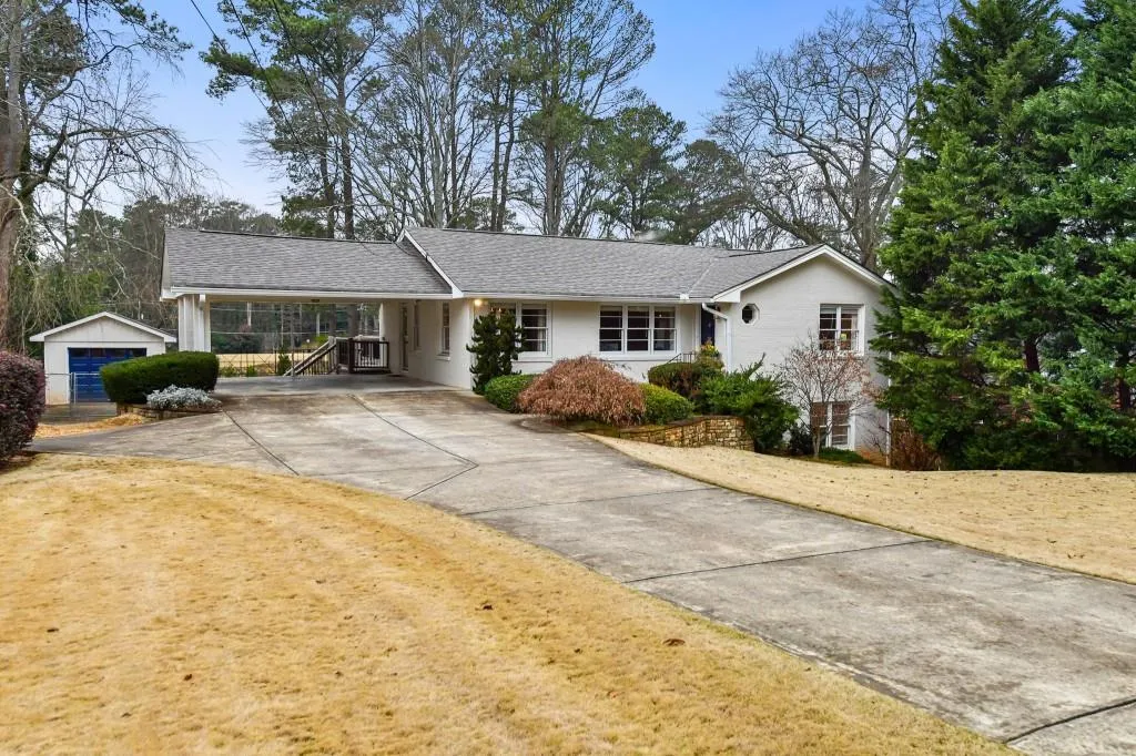 6350 N Hampton Drive, Sandy Springs, Georgia 30328, 4 Bedrooms Bedrooms, ,3 BathroomsBathrooms,Residential,Sold,6350 N Hampton Drive,6691083