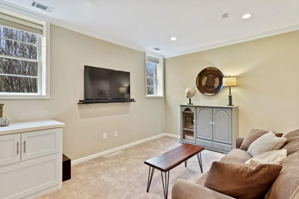 6350 N Hampton Drive, Sandy Springs, Georgia 30328, 4 Bedrooms Bedrooms, ,3 BathroomsBathrooms,Residential,Sold,6350 N Hampton Drive,6691083