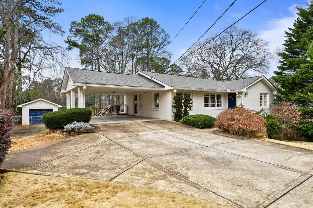 6350 N Hampton Drive, Sandy Springs, Georgia 30328, 4 Bedrooms Bedrooms, ,3 BathroomsBathrooms,Residential,Sold,6350 N Hampton Drive,6691083