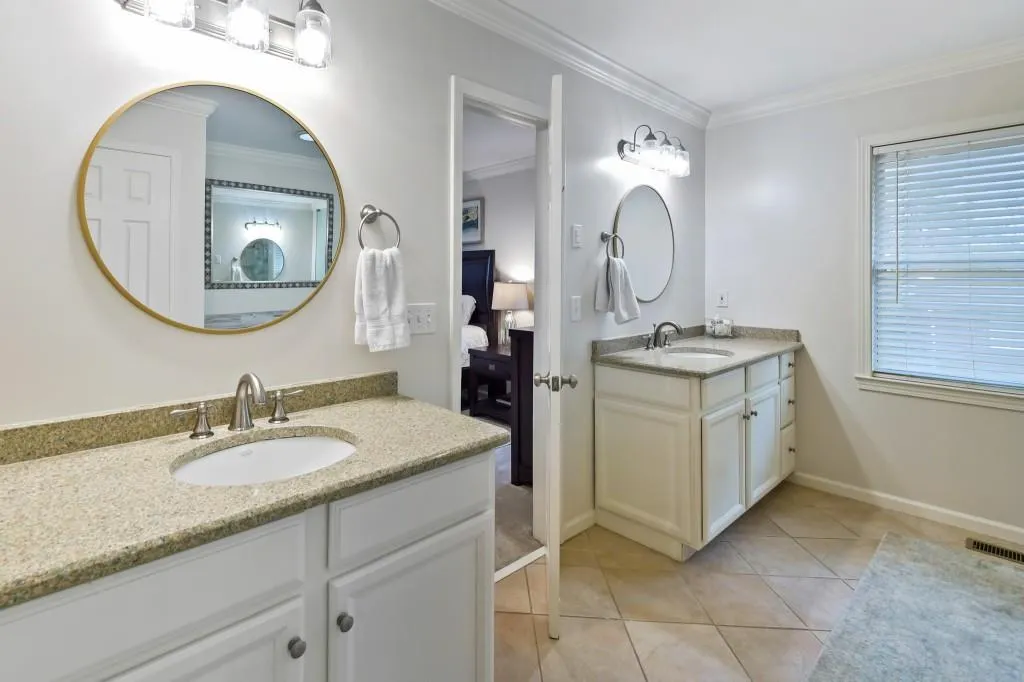 6350 N Hampton Drive, Sandy Springs, Georgia 30328, 4 Bedrooms Bedrooms, ,3 BathroomsBathrooms,Residential,Sold,6350 N Hampton Drive,6691083