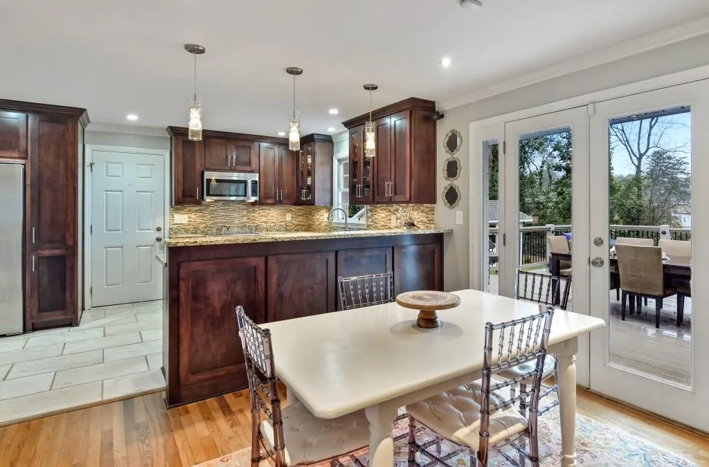 6350 N Hampton Drive, Sandy Springs, Georgia 30328, 4 Bedrooms Bedrooms, ,3 BathroomsBathrooms,Residential,Sold,6350 N Hampton Drive,6691083
