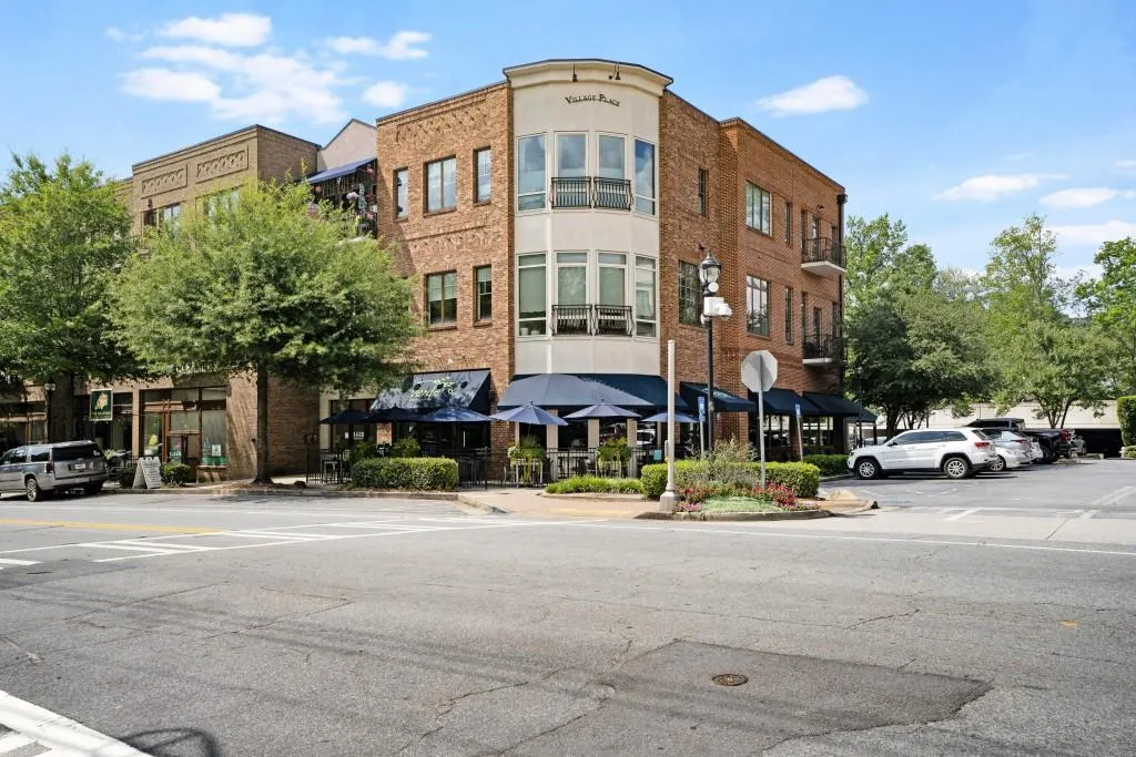 2641 Mackintosh Court, Brookhaven, Georgia 30319, 3 Bedrooms Bedrooms, ,3 BathroomsBathrooms,Residential,For Sale,2641 Mackintosh Court,7690566