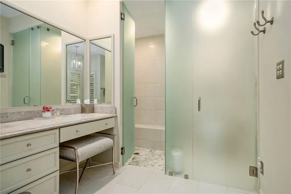 2080 Old Dominion Road, Atlanta, Georgia 30350, 6 Bedrooms Bedrooms, ,5 BathroomsBathrooms,Residential,For Sale,2080 Old Dominion Road,7580695